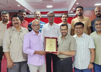 യാത്രയയപ്പ് നൽകി